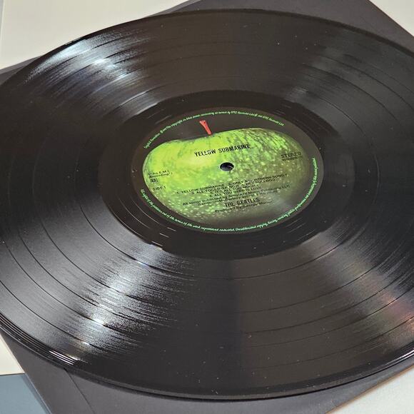 The Beatles Yellow Submarine LP 33 RPM Digitally Remastered 2009 - Picture 4 of 13